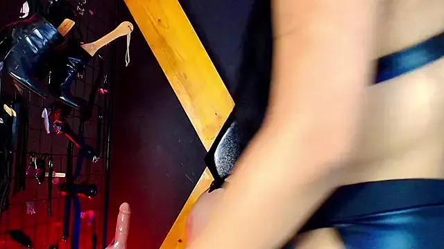 MrKiara_Queen_BDSM_ from StripChat is Freechat