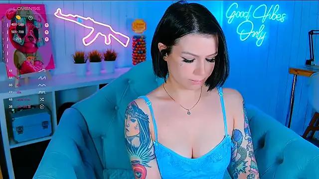 Try our girls live displays and explore the company of endless strippers, with beautiful physiques, vibrating toys and more.