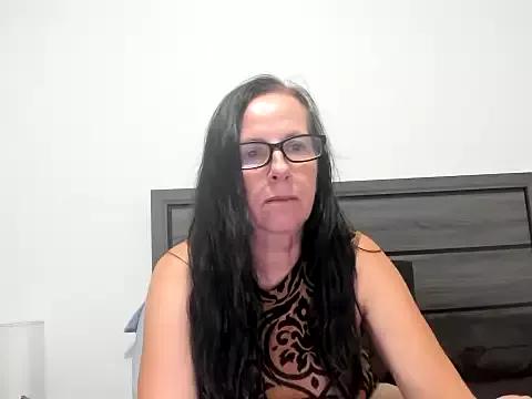mysteriouspeachgoddess from StripChat is Freechat