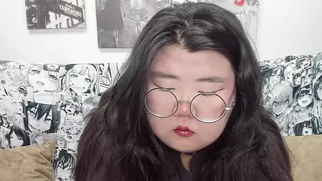 Try our girls live displays and explore the company of endless strippers, with beautiful physiques, vibrating toys and more.