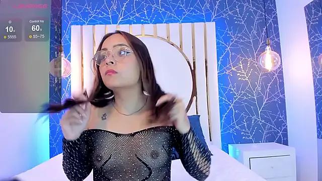 NahokyBluee from StripChat is Freechat
