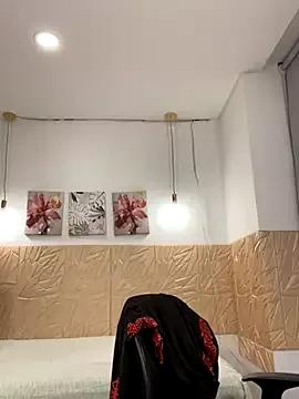 Nahomy_cute1 from StripChat is Freechat