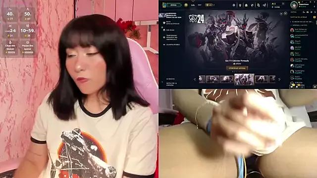 Try our girls live displays and explore the company of endless strippers, with beautiful physiques, vibrating toys and more.