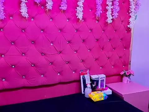 Try our girls live displays and explore the company of endless strippers, with beautiful physiques, vibrating toys and more.