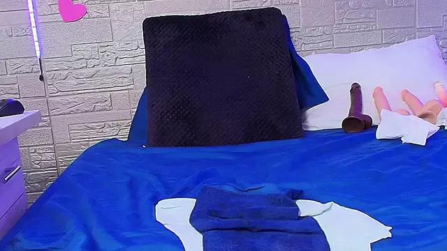 naomi_diamond_ from StripChat is Freechat