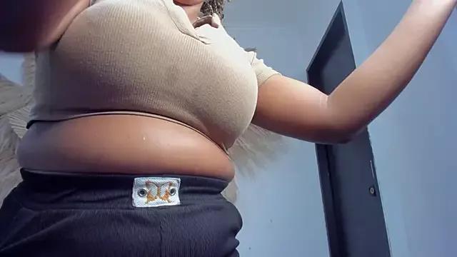 NaomiiBoobs from StripChat is Freechat
