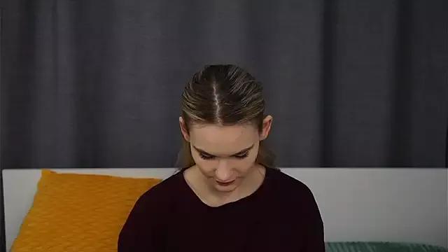 NaomiSweetheart from StripChat is Freechat