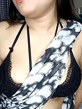 Try our girls live displays and explore the company of endless strippers, with beautiful physiques, vibrating toys and more.