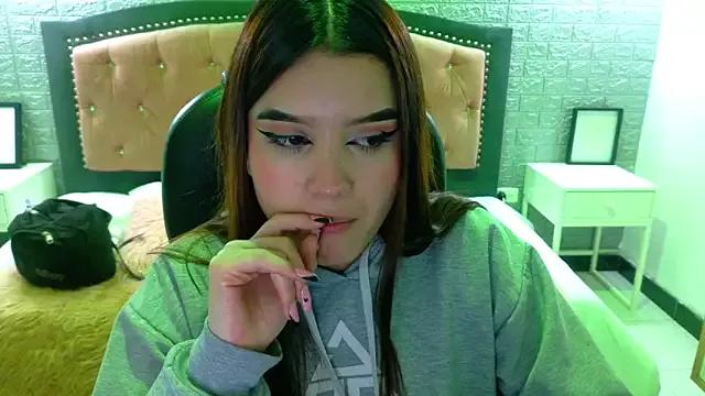Natalie_loffreda from StripChat is Freechat