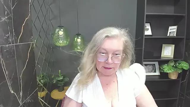 NataliMellow from StripChat