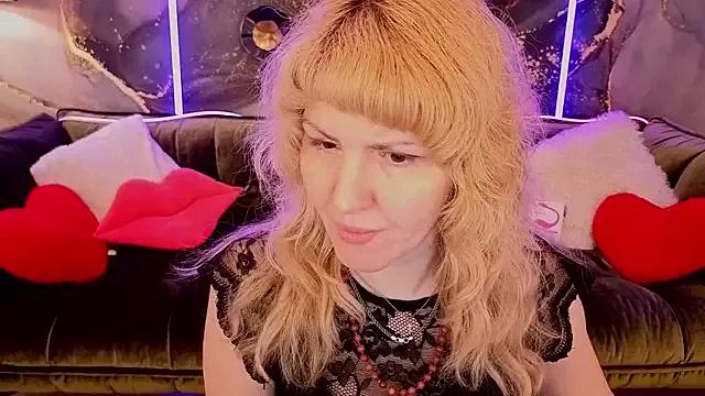 NatalyChanell from StripChat is Freechat