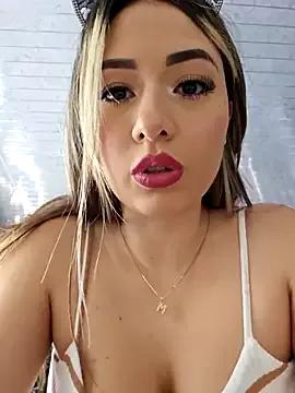 Try our girls live displays and explore the company of endless strippers, with beautiful physiques, vibrating toys and more.