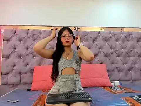 Try our girls live displays and explore the company of endless strippers, with beautiful physiques, vibrating toys and more.