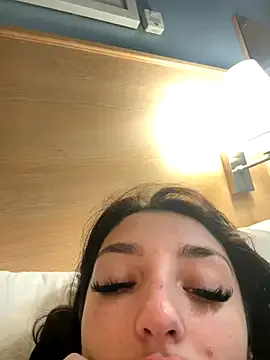 naughtybella05's avatar