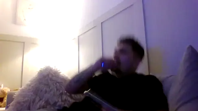 naughtybella05 — show bum