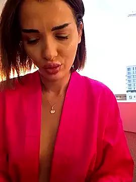 NaughtyChloe from StripChat is Freechat