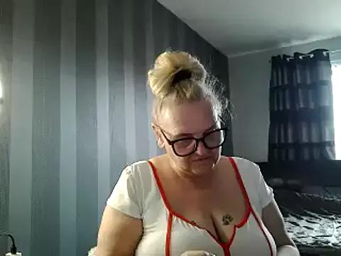 Nawty-Blonde-Nymph from StripChat is Freechat