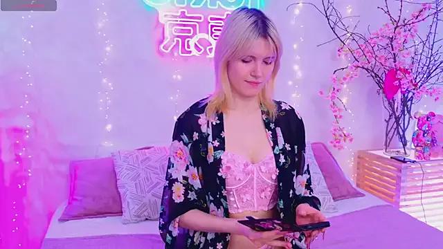 Try our girls live displays and explore the company of endless strippers, with beautiful physiques, vibrating toys and more.