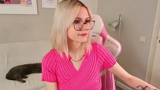 Avatar of NellieLoyns