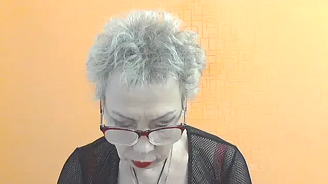 NessyJenixs — I'll show my legs