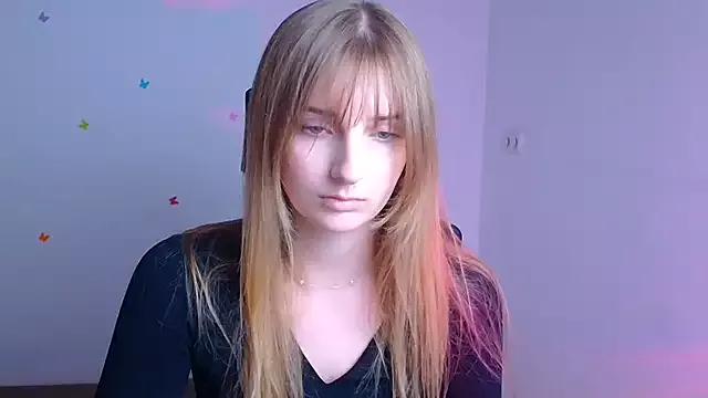 Try our girls live displays and explore the company of endless strippers, with beautiful physiques, vibrating toys and more.