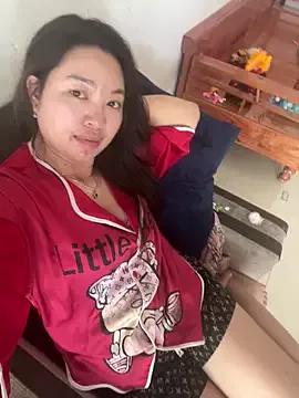 Nhung584 from StripChat is Freechat