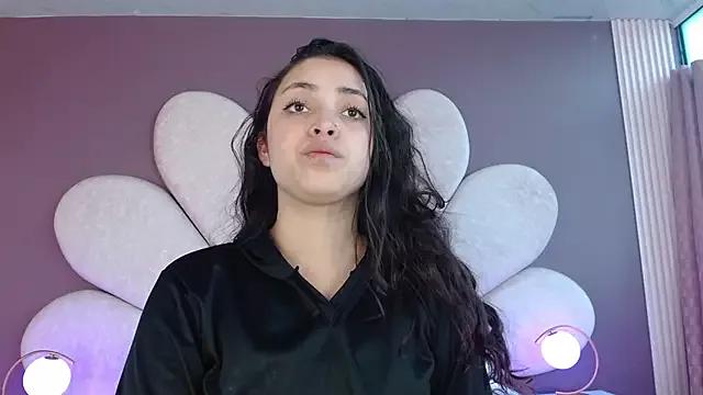 Try our girls live displays and explore the company of endless strippers, with beautiful physiques, vibrating toys and more.