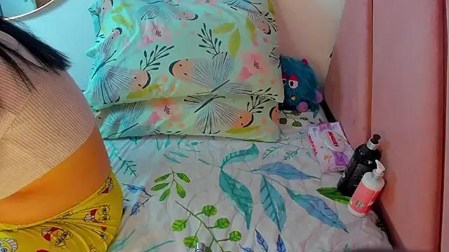 nicol-777 from StripChat is Freechat