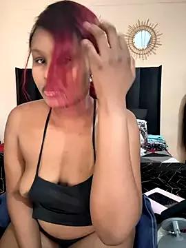 Nicole_bash from StripChat is Freechat