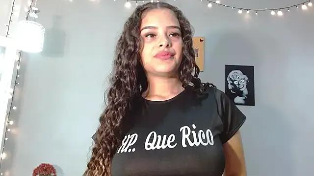 nicole_mayer01 from StripChat is Freechat