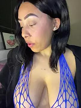 Try our girls live displays and explore the company of endless strippers, with beautiful physiques, vibrating toys and more.
