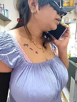 Photos of Night_Kanika from StripChat is Freechat