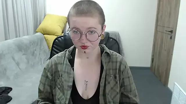 Try our girls live displays and explore the company of endless strippers, with beautiful physiques, vibrating toys and more.