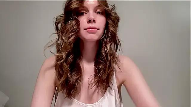 Nikki_Mimimi from StripChat is Freechat