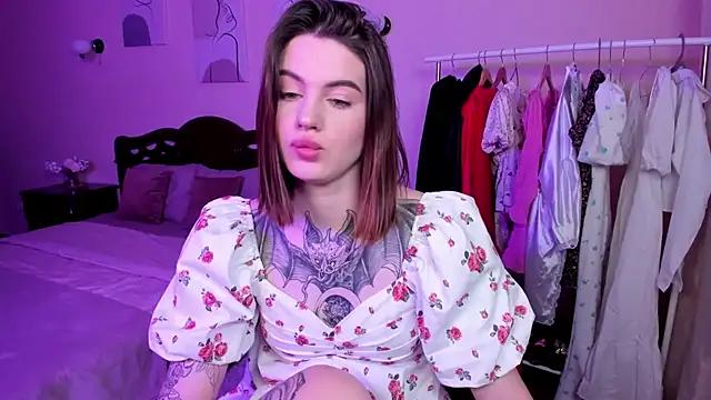 NikkieKatty from StripChat