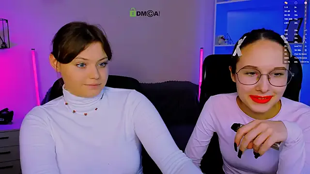 nikole_kitt — flash boobs