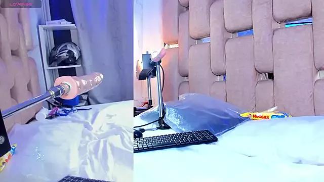 NinaCapelli from StripChat is Freechat