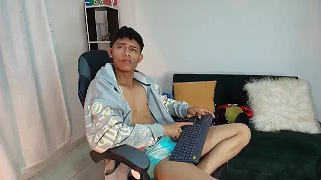 NINETEEN_B from StripChat