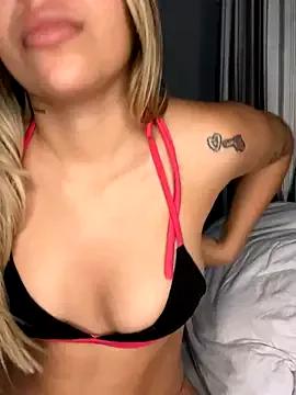 Try our girls live displays and explore the company of endless strippers, with beautiful physiques, vibrating toys and more.