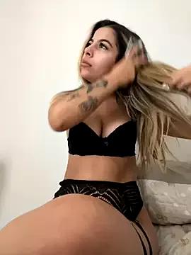 Try our girls live displays and explore the company of endless strippers, with beautiful physiques, vibrating toys and more.
