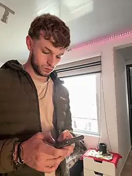 noah_red from StripChat is Freechat