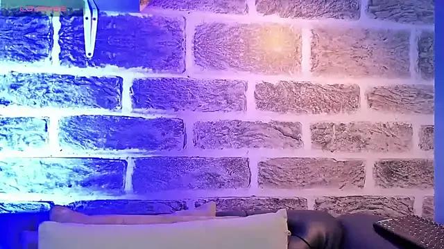 Try our girls live displays and explore the company of endless strippers, with beautiful physiques, vibrating toys and more.
