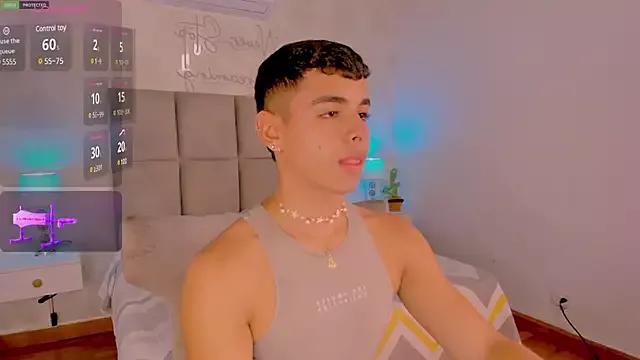 Photos of Noah_Santos from StripChat is Freechat