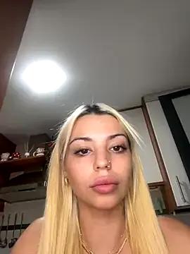 Photos of Noeliagglow from StripChat is Freechat