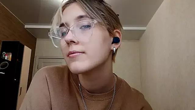 Noramenfield from StripChat is Freechat