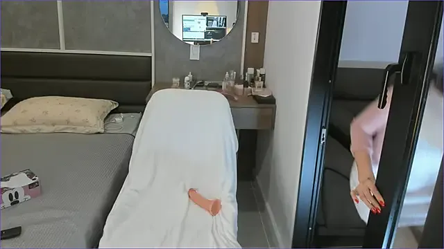 notyoursammy — light sensitive spanks 5x