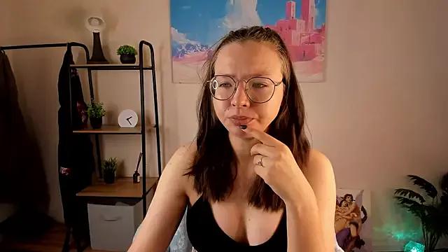 Try our girls live displays and explore the company of endless strippers, with beautiful physiques, vibrating toys and more.