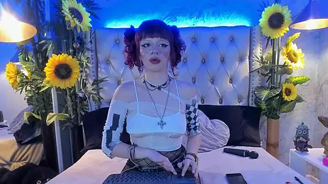 NyssaWood from StripChat is Freechat