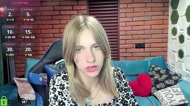 Olisa_fox from StripChat is Freechat