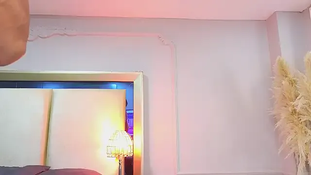 OliverBennet — flex muscles